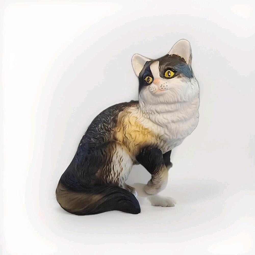 Home trends porcelain cat